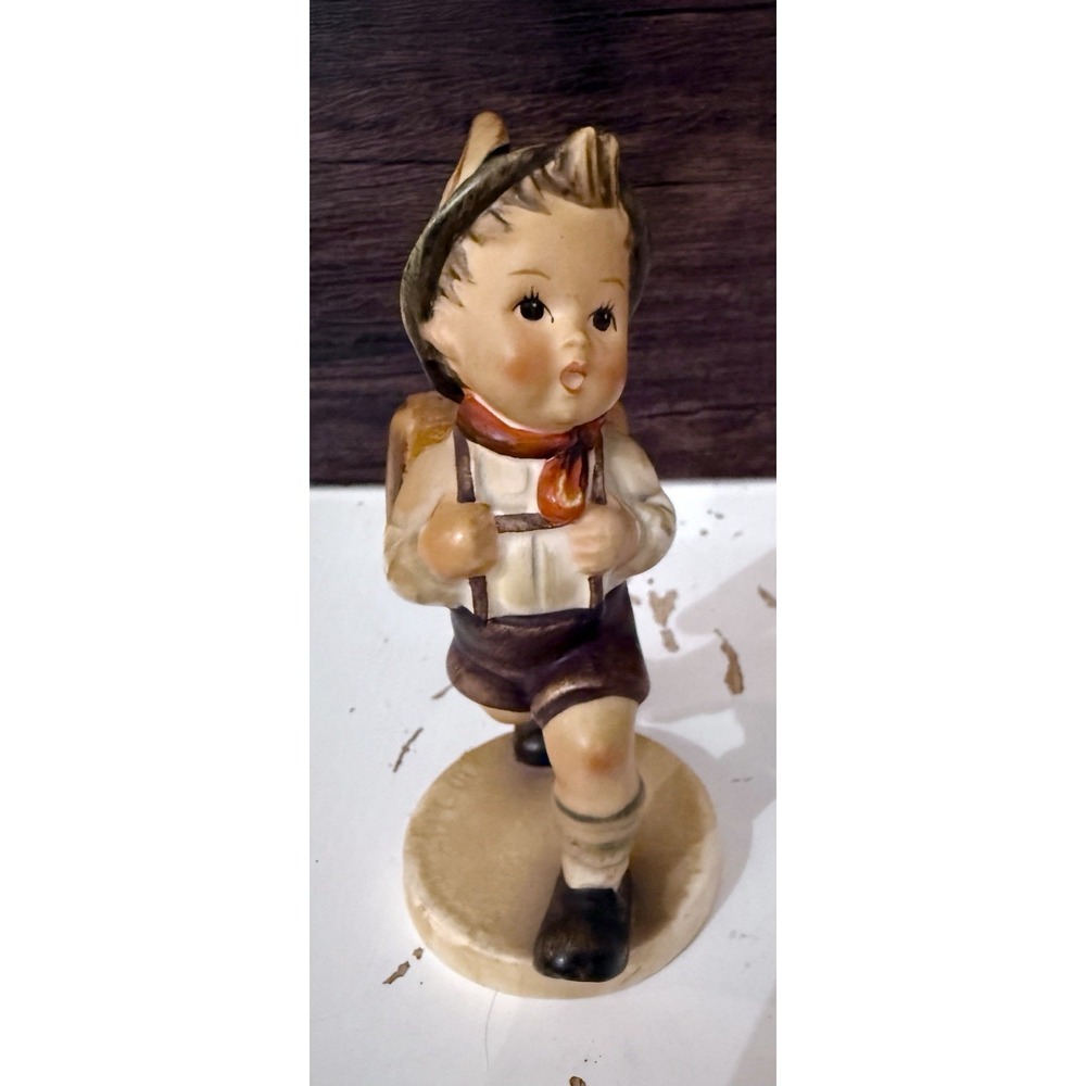 Goebel Hummel #82 2/0 School Boy TMK-5 Figurine